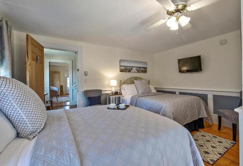 مبيت وإفطار Youngtown Inn