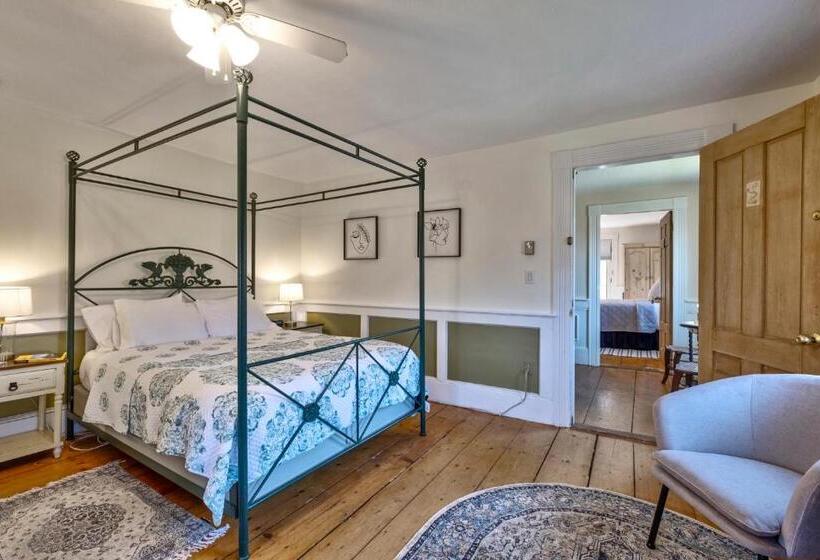 مبيت وإفطار Youngtown Inn