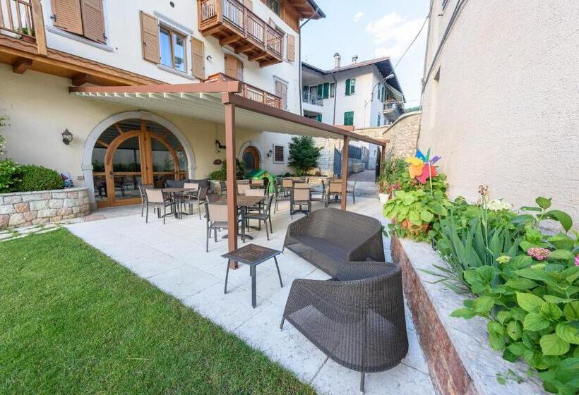 ホテル Agritur La Pieve