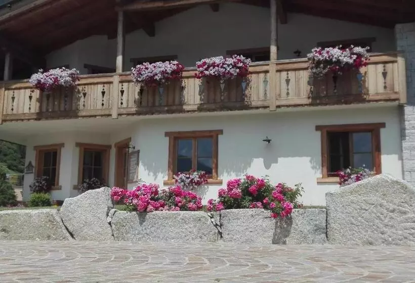 ホテル Agriturismo Maso Grisun