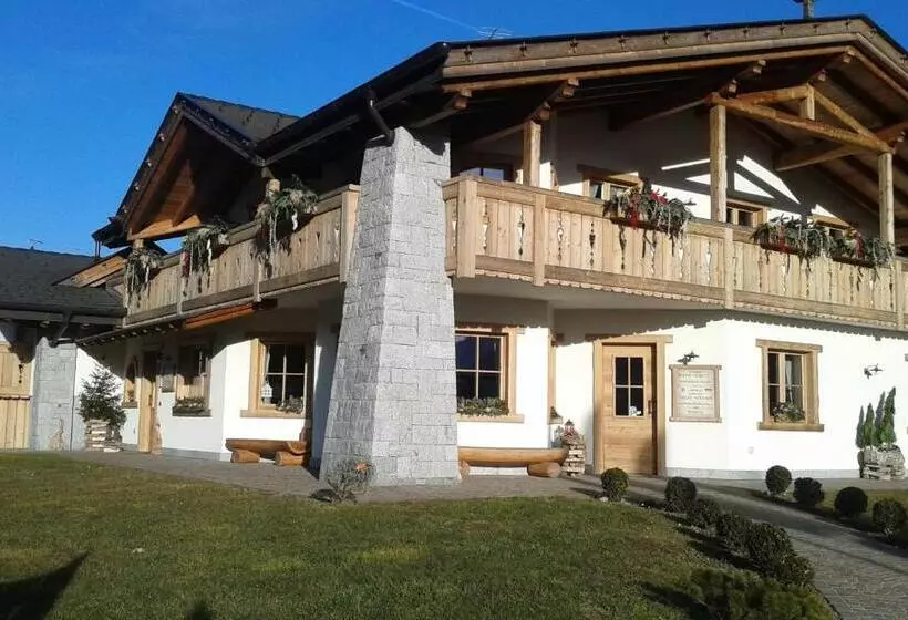 ホテル Agriturismo Maso Grisun
