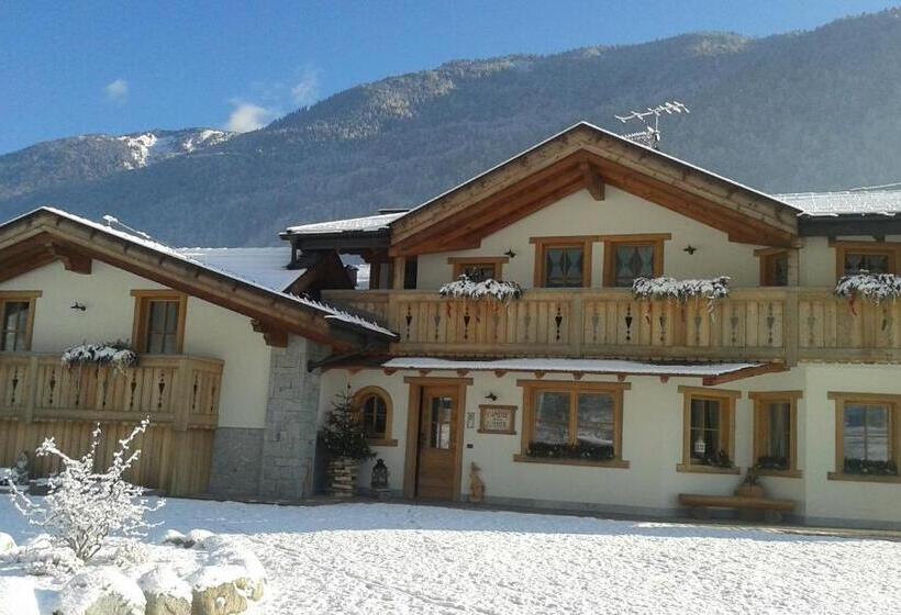 فندق Agriturismo Maso Grisun