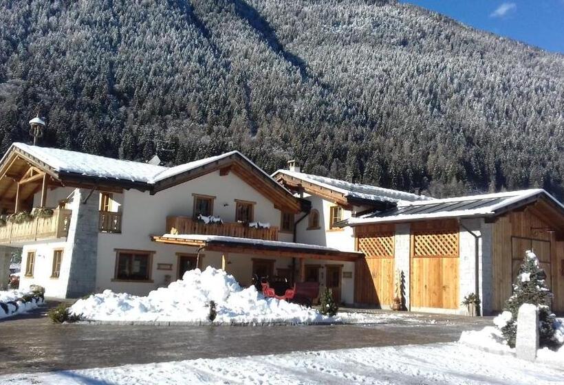 فندق Agriturismo Maso Grisun