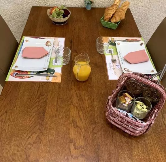 ホテル Auberge Saint Fergeux