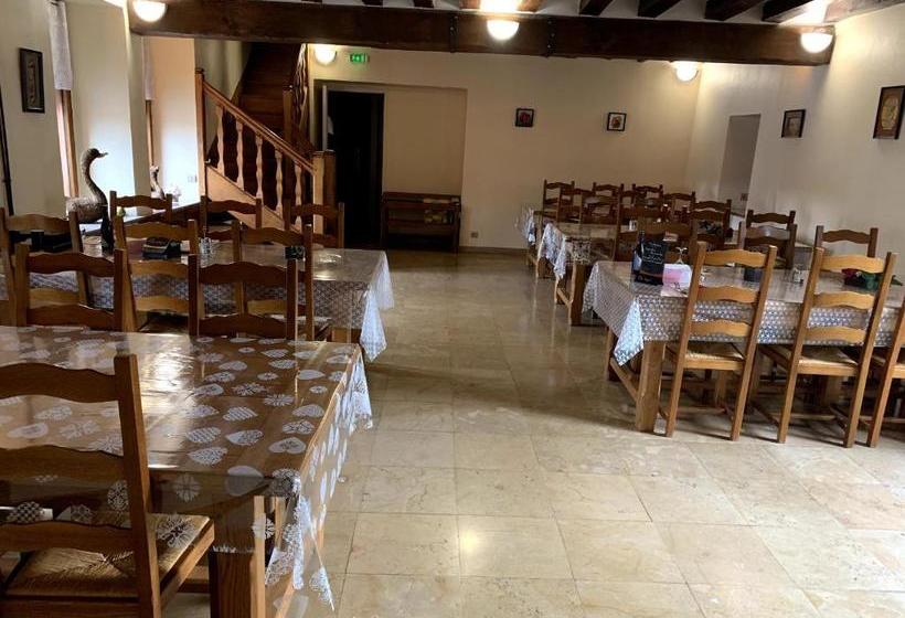 בית מלון כפרי Auberge Saint Fergeux