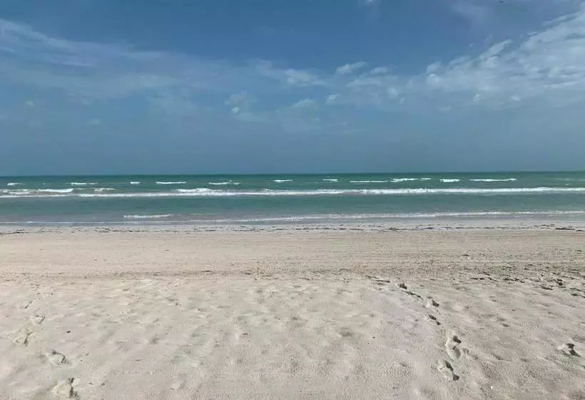 ホテル Casa Mate Beachfront Cabañas El Cuyo