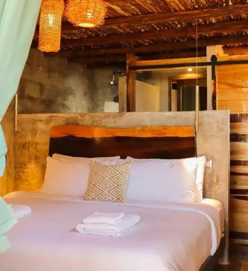 ホテル Casa Mate Beachfront Cabañas El Cuyo