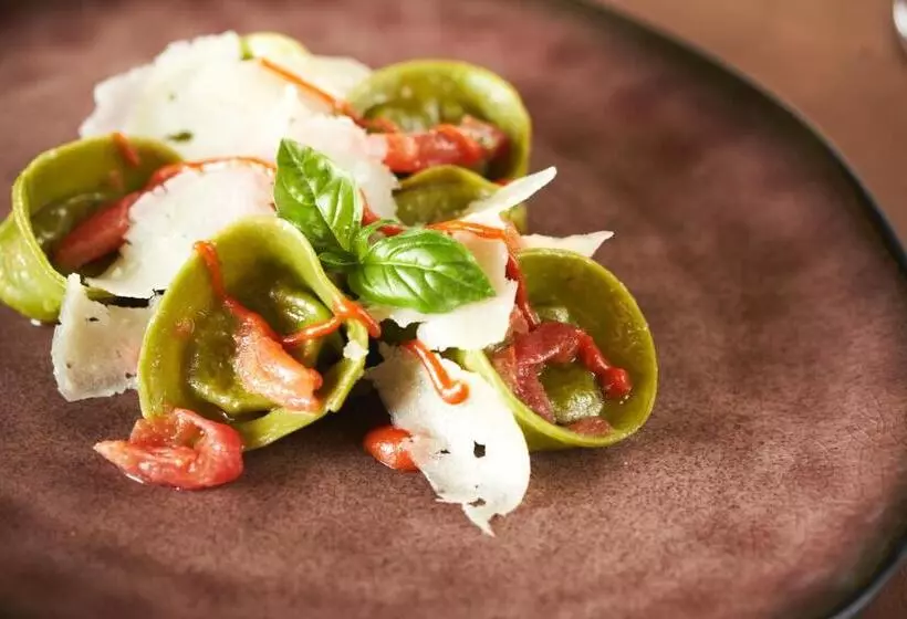 ホテル Castello Banfi   Il Borgo   Relais Et Chateaux