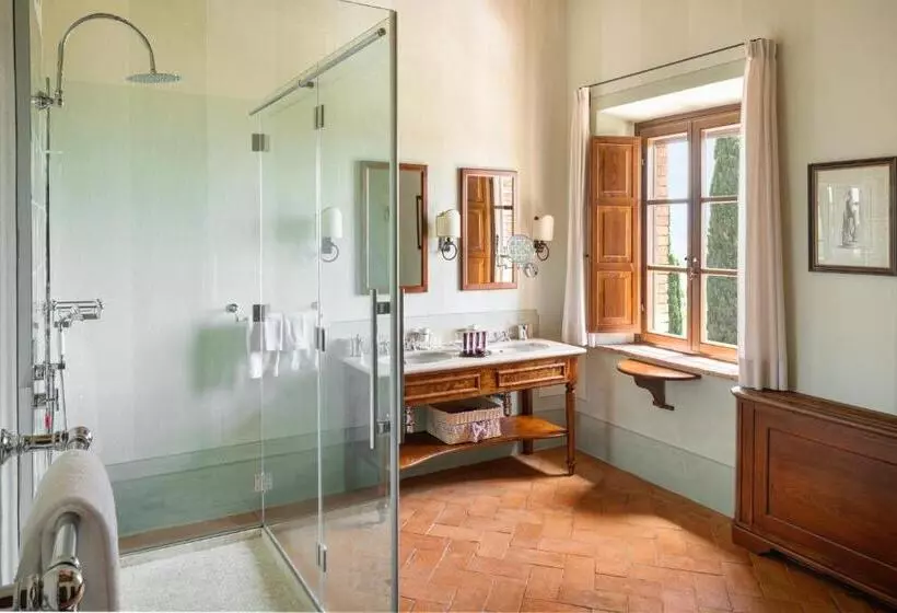 ホテル Castello Banfi   Il Borgo   Relais Et Chateaux