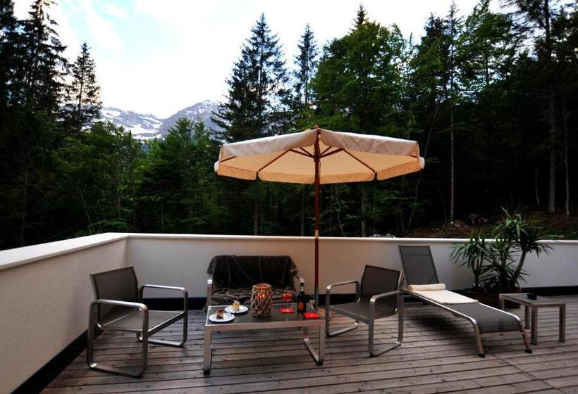 호텔 Chalet Tovel Mountain Lake