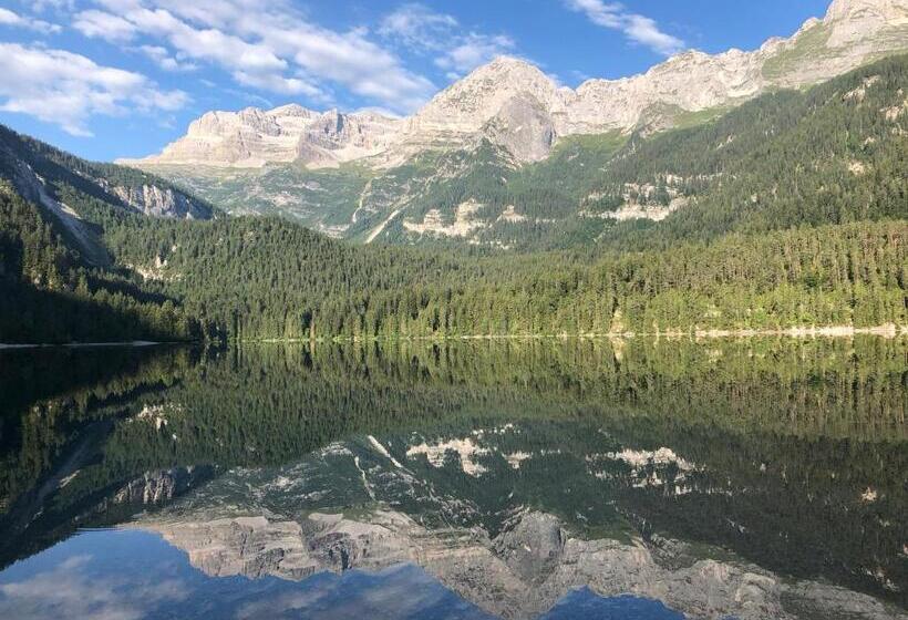 호텔 Chalet Tovel Mountain Lake