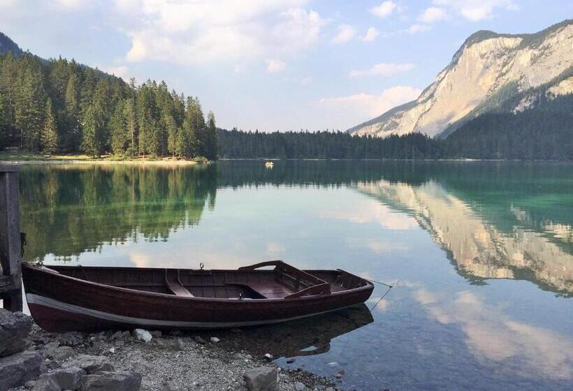 호텔 Chalet Tovel Mountain Lake