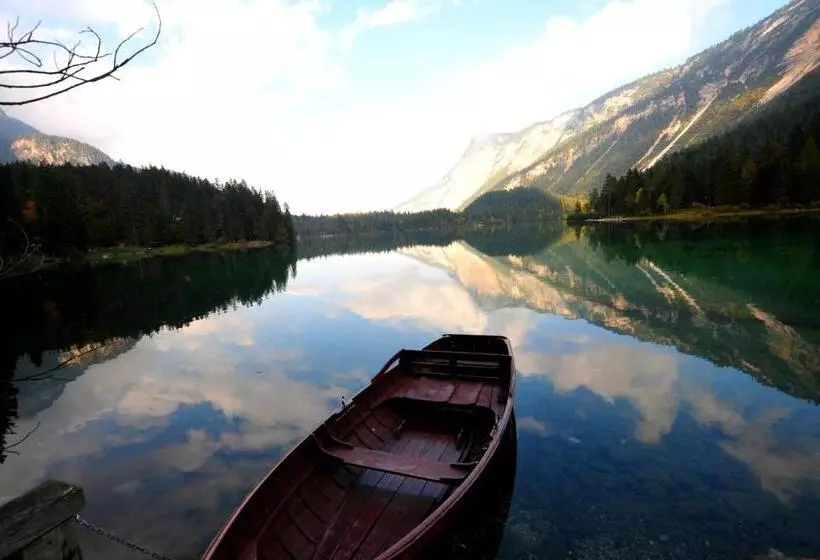 ホテル Chalet Tovel   Mountain Lake