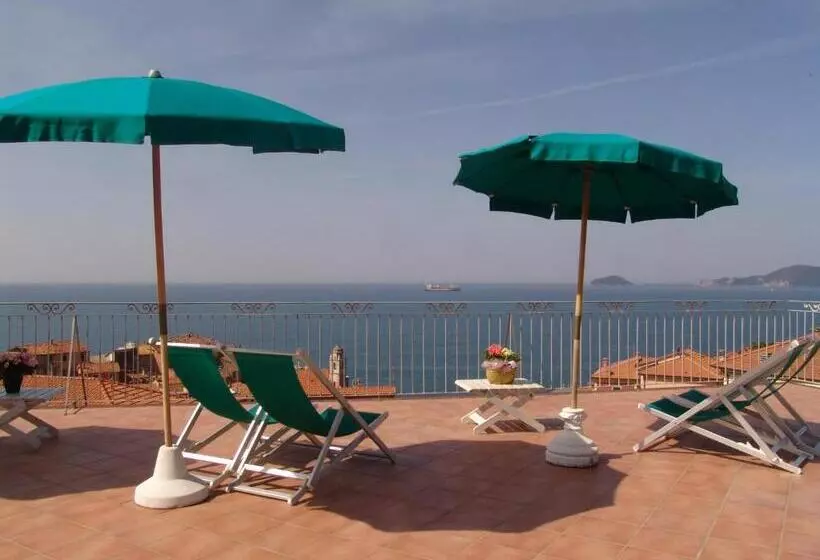 ホテル Miramaretellaro