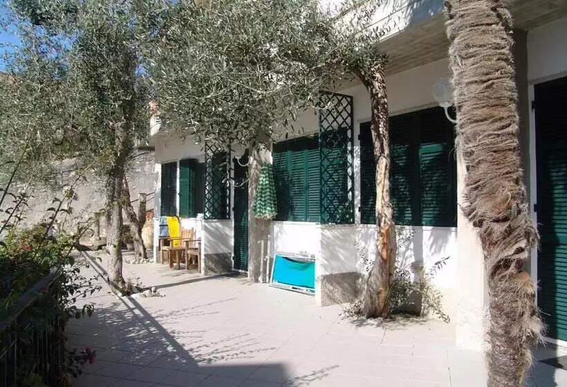 ホテル Miramaretellaro