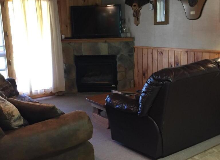 Отель Rough Cut Lodge