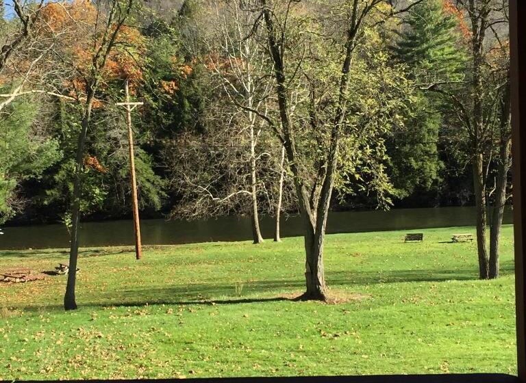 Отель Rough Cut Lodge