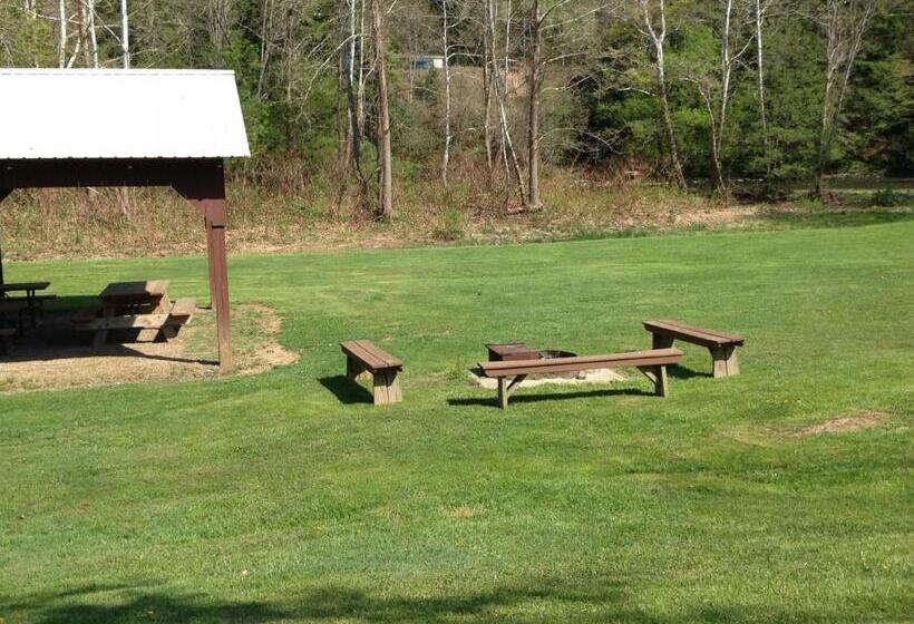 Отель Rough Cut Lodge