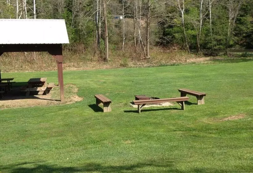 Hotelli Rough Cut Lodge