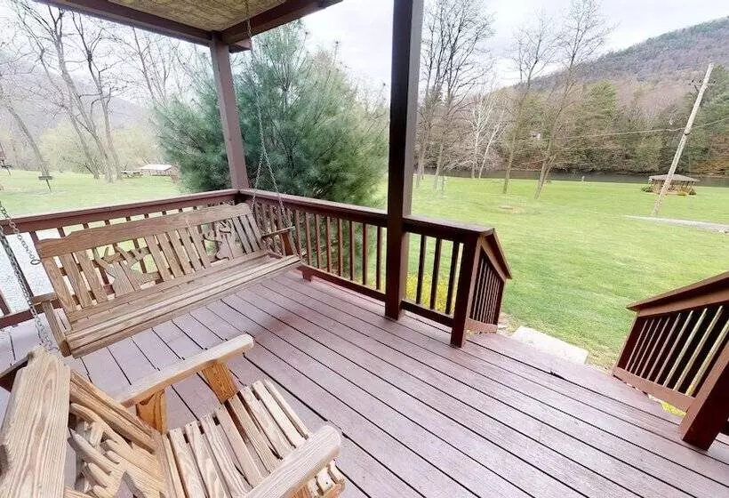 Hotelli Rough Cut Lodge