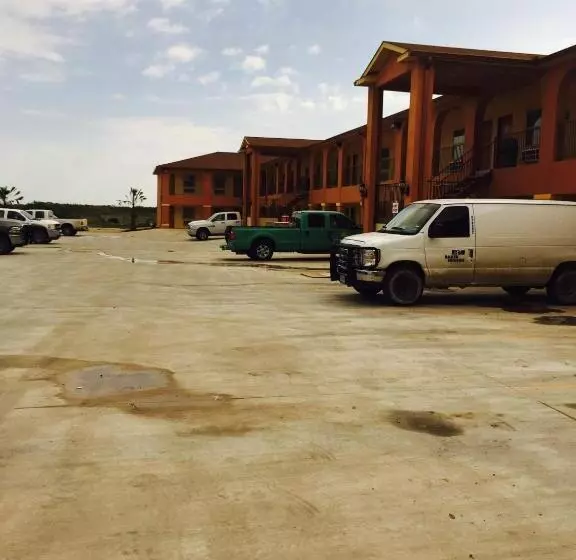 Hotelli Texan Inn And Suites Tilden