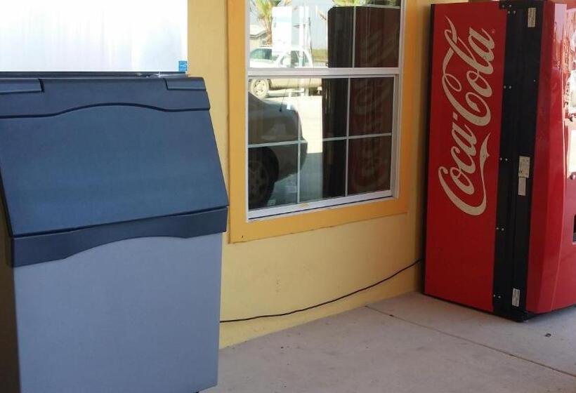 Otel Texan Inn And Suites Tilden