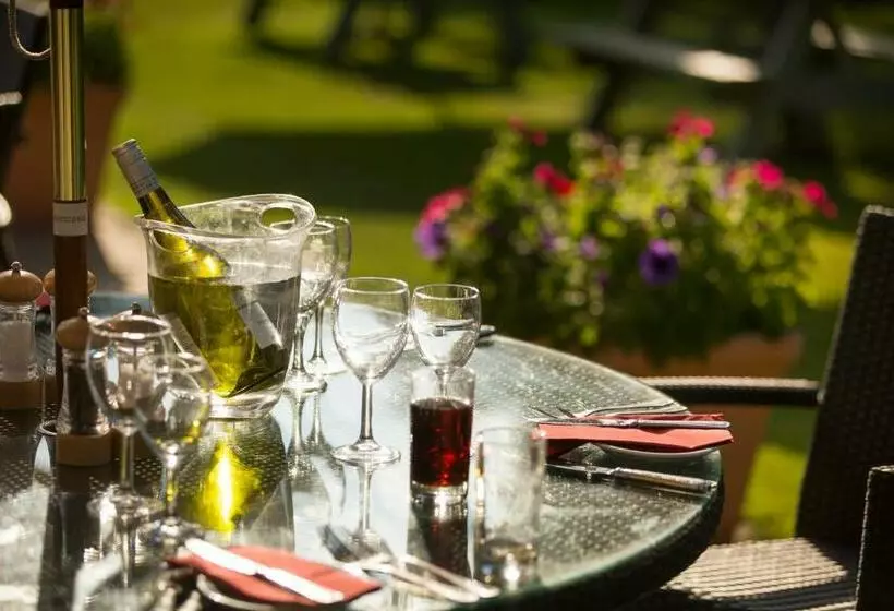 Hotelli The Inn At Fossebridge