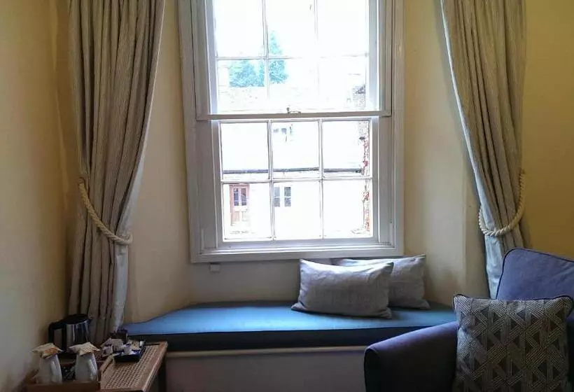 Hotelli The Inn At Fossebridge