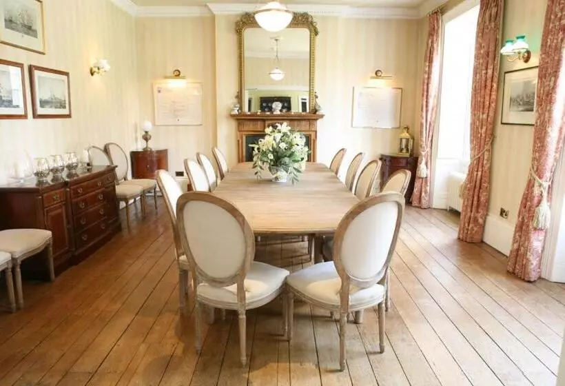 Hotelli The Inn At Fossebridge