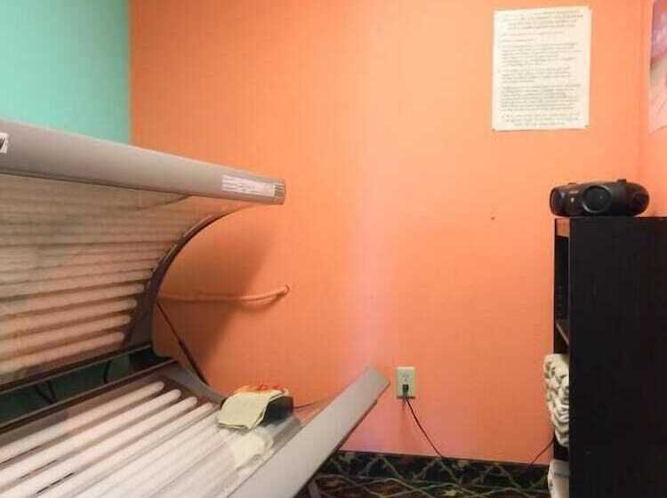 酒店 White Oak Inn & Suites