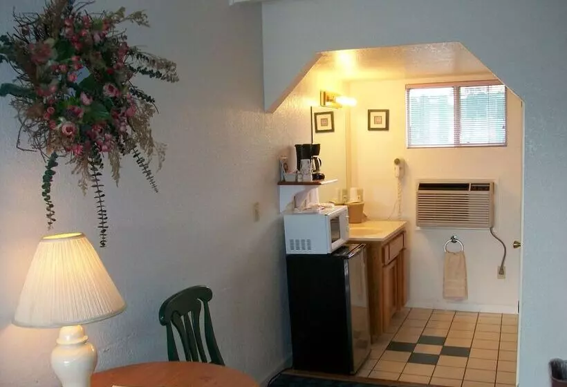 Motelli Barewood Inn And Suites