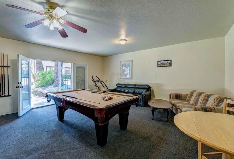 汽车旅馆  Lake Shasta Lodge