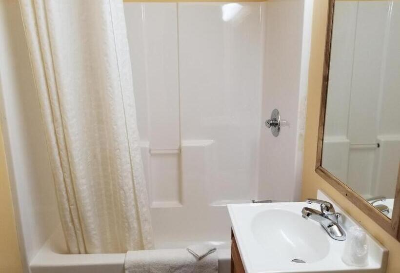 모텔 Perry O Inn & Suites