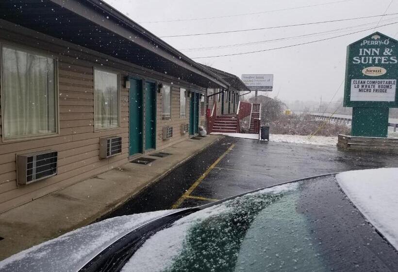 모텔 Perry O Inn & Suites