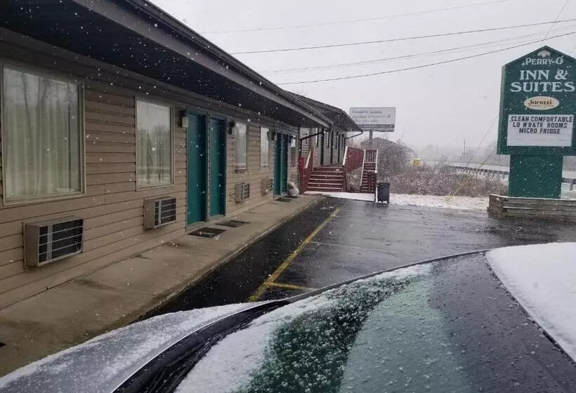 Motelli Perry O Inn & Suites