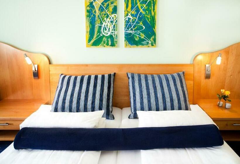 ペンション Gasthof Hotel Lang