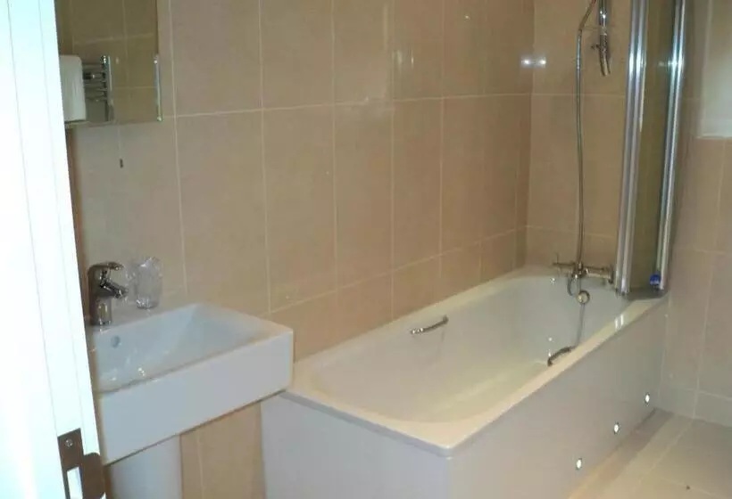 Majatalo The Harp At Letterston