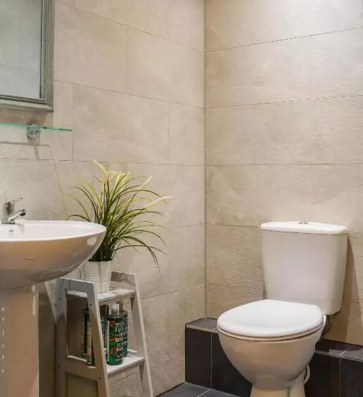 Majatalo The Red Lion Stevington