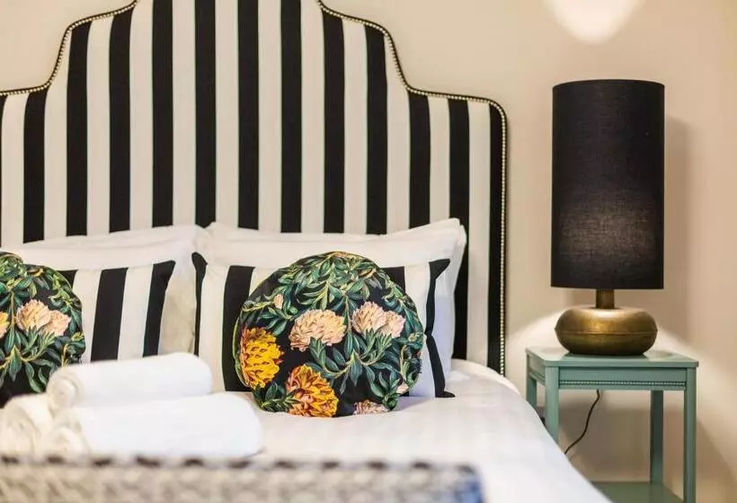 Majatalo The Red Lion Stevington