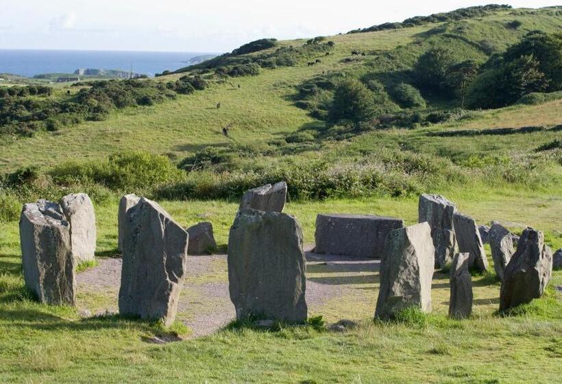 Fernhill House Hotel & Gardens
