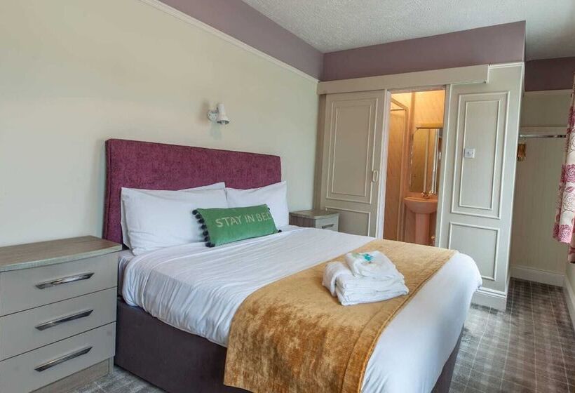 פונדק Castle Lodge