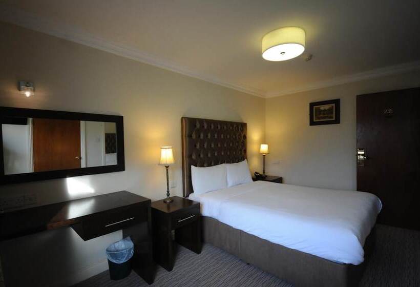 פונדק Castle Lodge