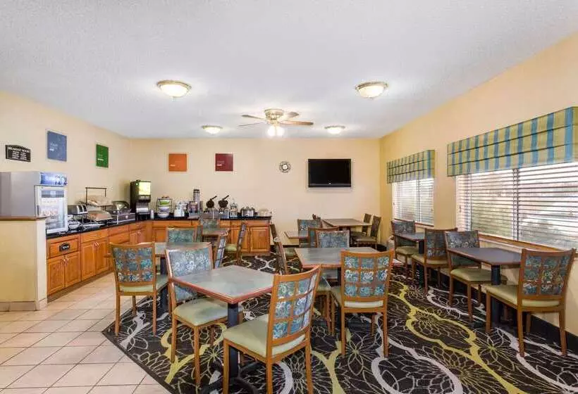 هتل Baymont By Wyndham Billings