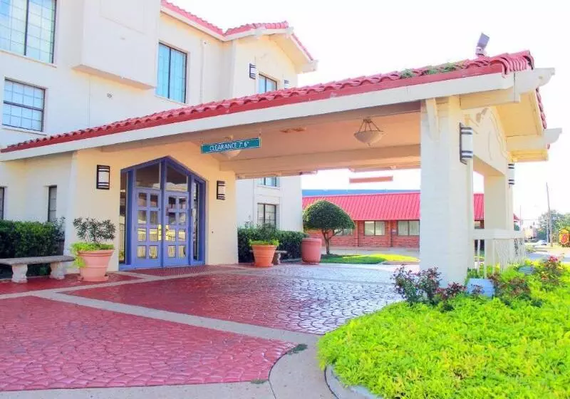 酒店 Baymont By Wyndham Tulsa Broken Arrow