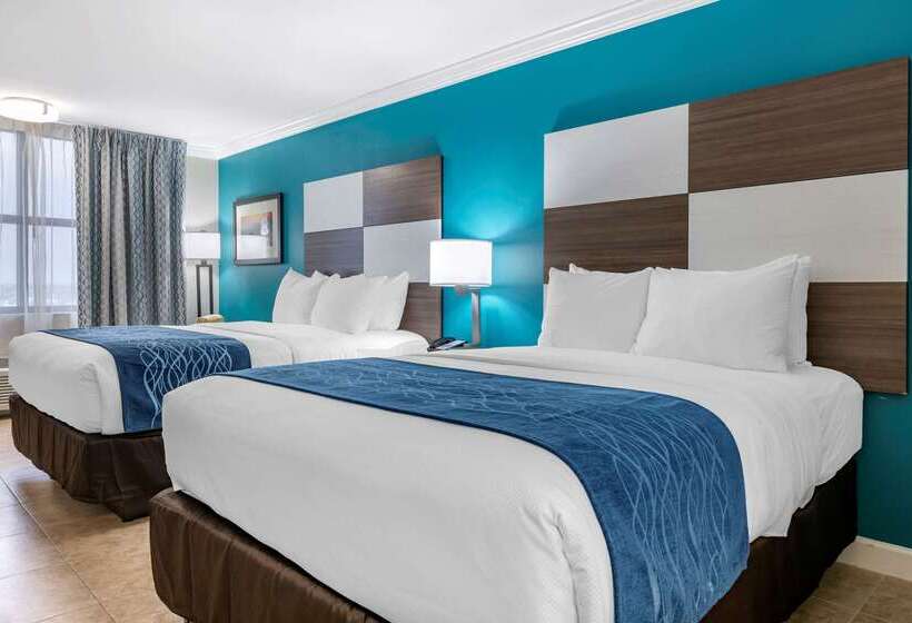 בית מלון כפרי Comfort Inn & Suites Daytona Beach Oceanfront
