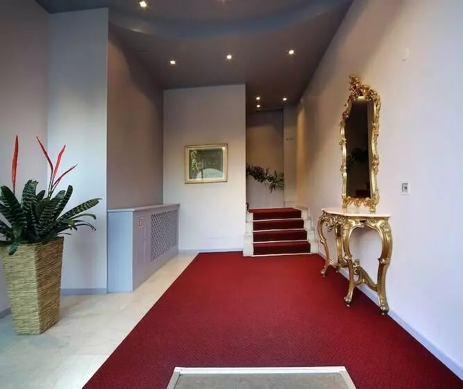 هتل Cristallo Brescia