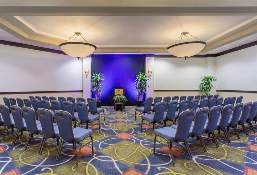 Hotel Doubletree By Hilton Fort Myers At Bell Tower Shops