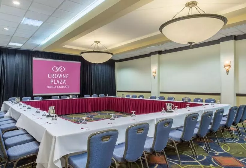 هتل Doubletree By Hilton Fort Myers At Bell Tower Shops