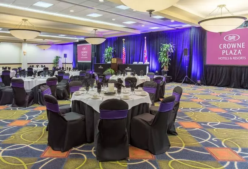 هتل Doubletree By Hilton Fort Myers At Bell Tower Shops