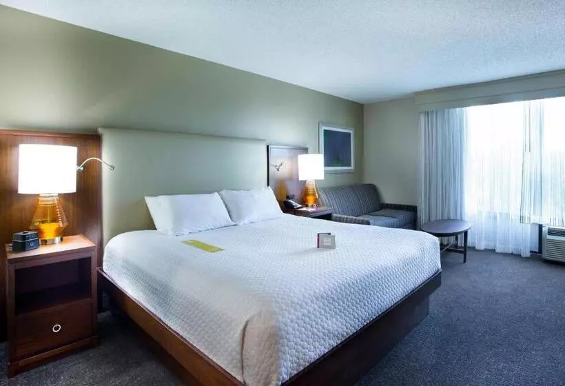 هتل Doubletree By Hilton Fort Myers At Bell Tower Shops